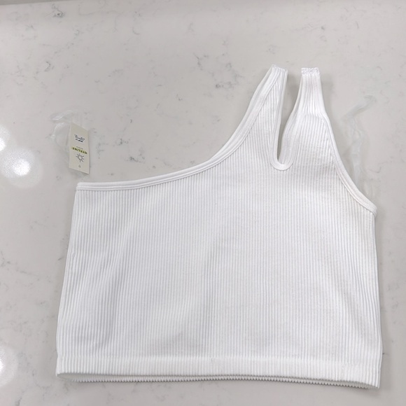 AERIE OFFLINE Split One Shoulder NWT Crop ribbed top size M - Picture 2 of 5